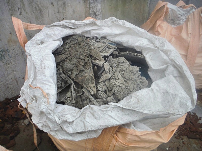 石綿含有産業廃棄物 フレコン入り